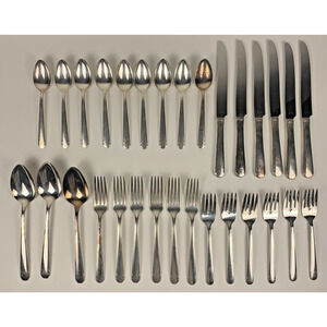 Lot of 31 Piece Oneida Community Made Tudor Plate Flatware Silver Plated Antique